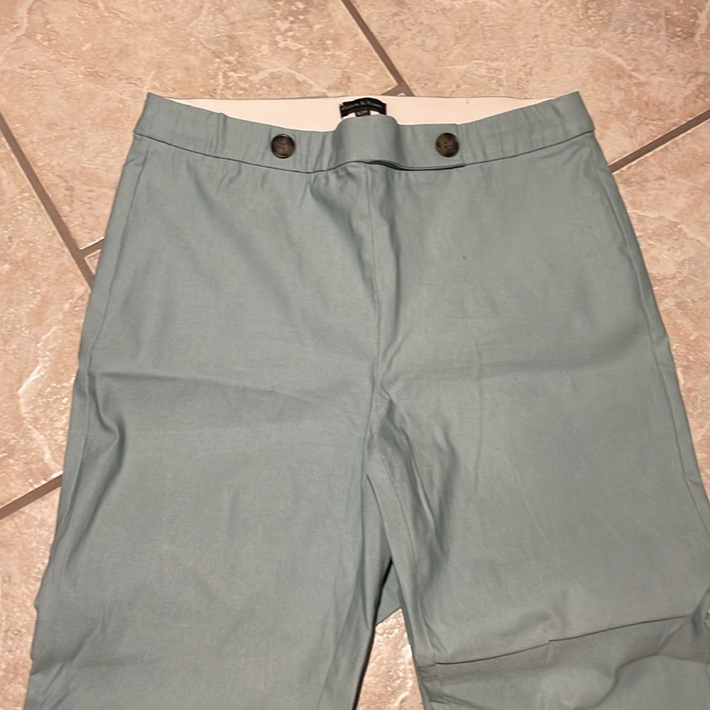 Pants - Picture 2 of 4